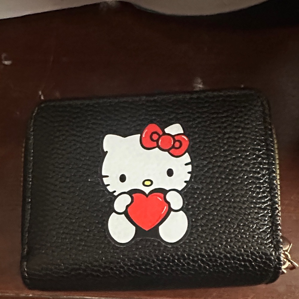 Hello Kitty Black Wallet with Red Heart